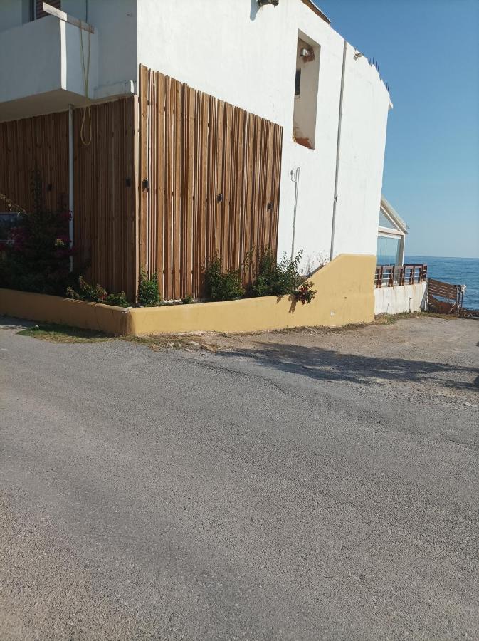 Beachfront Apartment Rethimnon Buitenkant foto